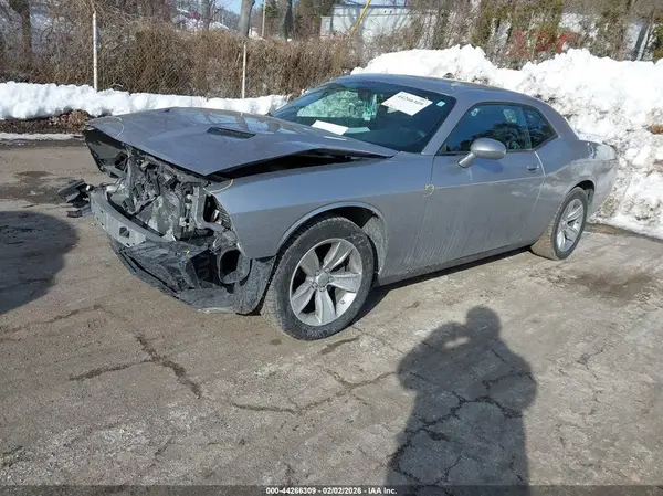 2C3CDZAG1GH137508 2016 DODGE CHALLENGER - Image 2