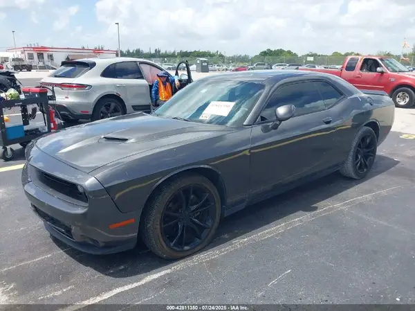 2C3CDZAG1GH166345 2016 DODGE CHALLENGER - Image 2