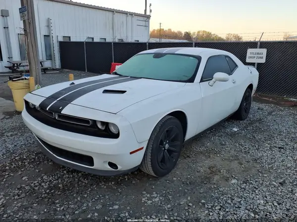 2C3CDZAG1GH171674 2016 DODGE CHALLENGER - Image 2