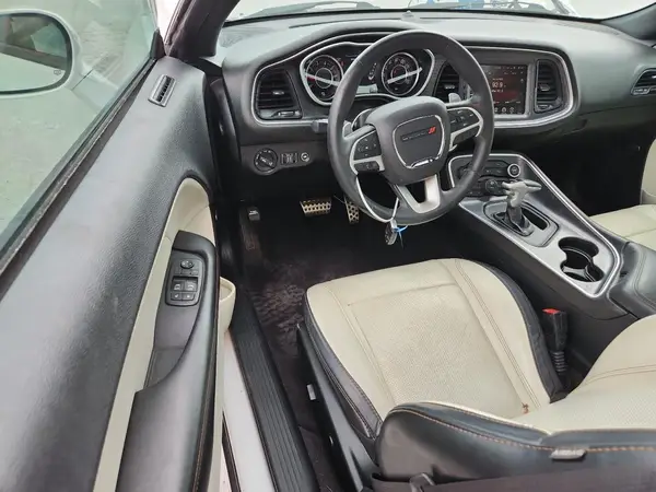 2C3CDZAG1GH185395 2016 DODGE CHALLENGER - Image 8