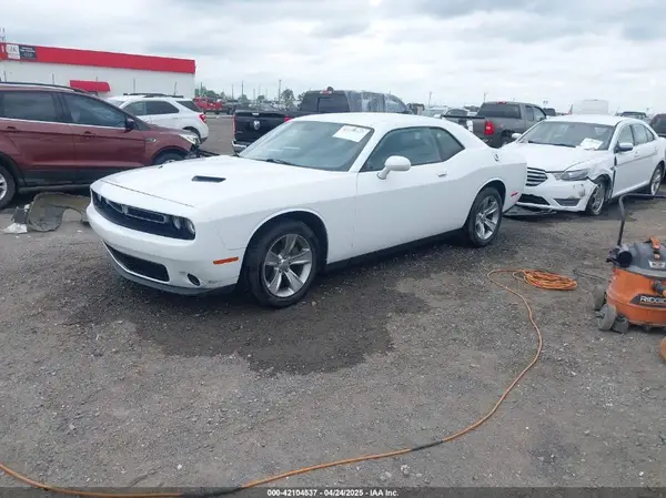 2C3CDZAG1GH195067 2016 DODGE CHALLENGER - Image 2