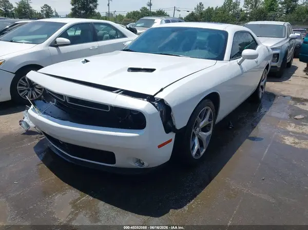 2C3CDZAG1GH201773 2016 DODGE CHALLENGER - Image 2