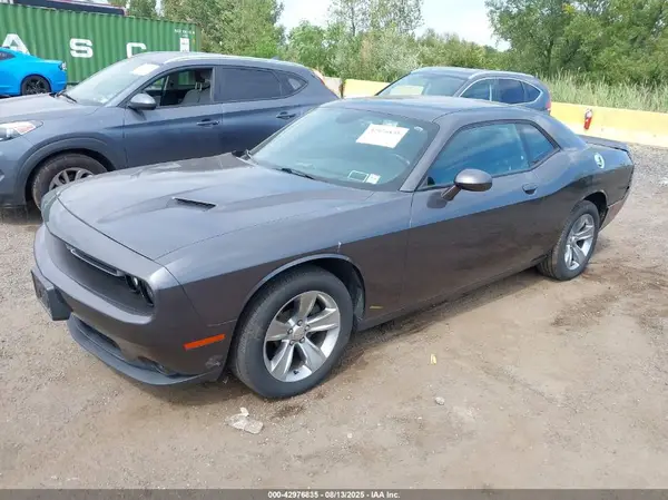 2C3CDZAG1GH264758 2016 DODGE CHALLENGER - Image 2