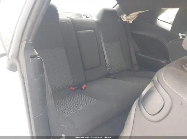 2C3CDZAG1GH275517 2016 DODGE CHALLENGER - Image 8