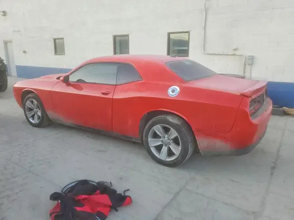 2C3CDZAG1GH278949 2016 DODGE CHALLENGER - Image 2