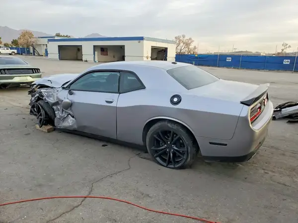 2C3CDZAG1GH315675 2016 DODGE CHALLENGER - Image 2