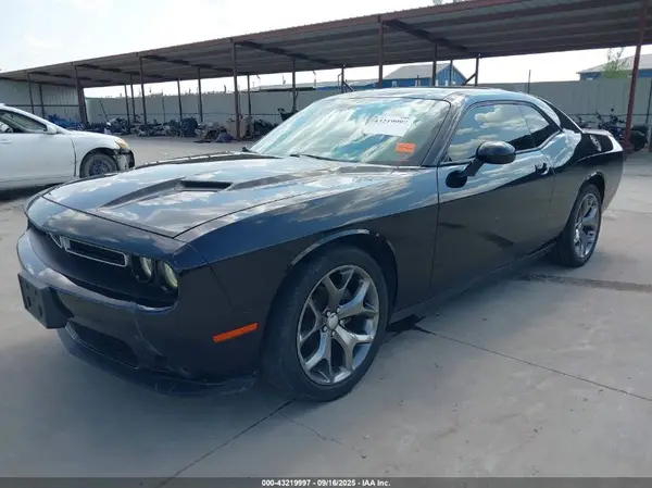 2C3CDZAG1GH329771 2016 DODGE CHALLENGER - Image 2