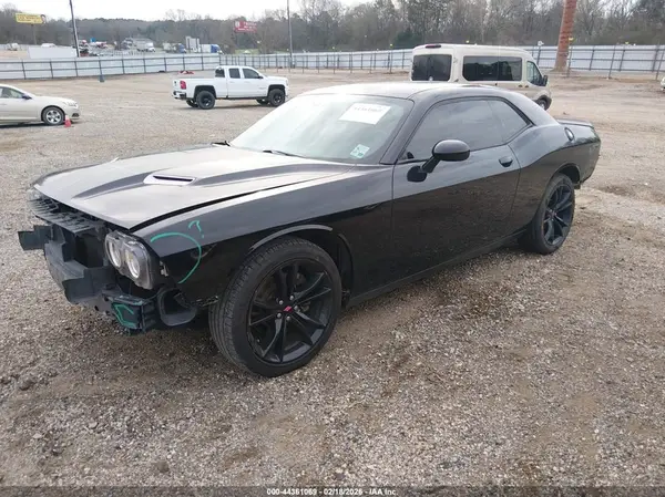2C3CDZAG1HH501802 2017 DODGE CHALLENGER - Image 2