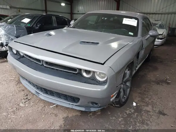 2C3CDZAG1HH555486 2017 DODGE CHALLENGER - Image 2
