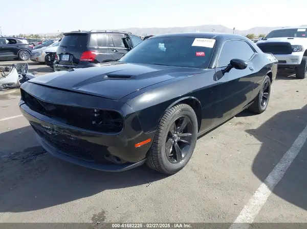 2C3CDZAG1HH568982 2017 DODGE CHALLENGER - Image 2