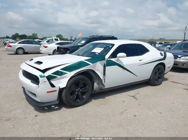 2C3CDZAG1HH578024 2017 DODGE CHALLENGER - Image 2