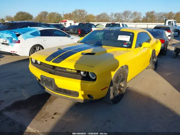 2C3CDZAG1HH633538 2017 DODGE CHALLENGER - Image 2