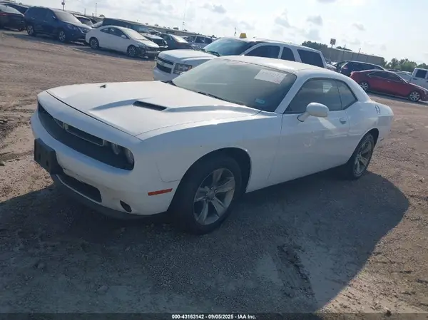 2C3CDZAG1HH637900 2017 DODGE CHALLENGER - Image 2