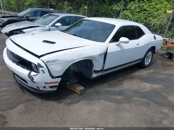 2C3CDZAG1HH640649 2017 DODGE CHALLENGER - Image 2