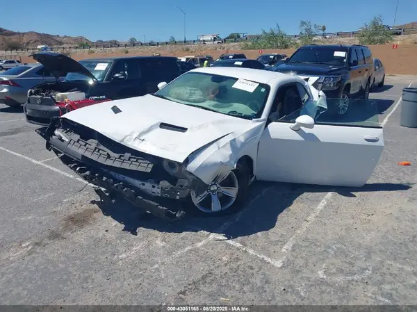 2C3CDZAG1HH664014 2017 DODGE CHALLENGER - Image 2