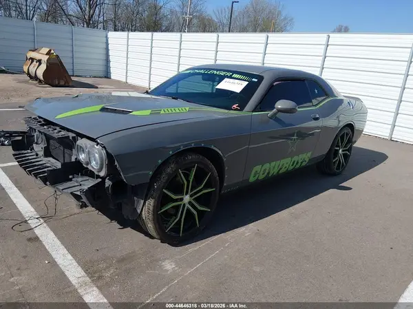 2C3CDZAG1JH112423 2018 DODGE CHALLENGER - Image 2