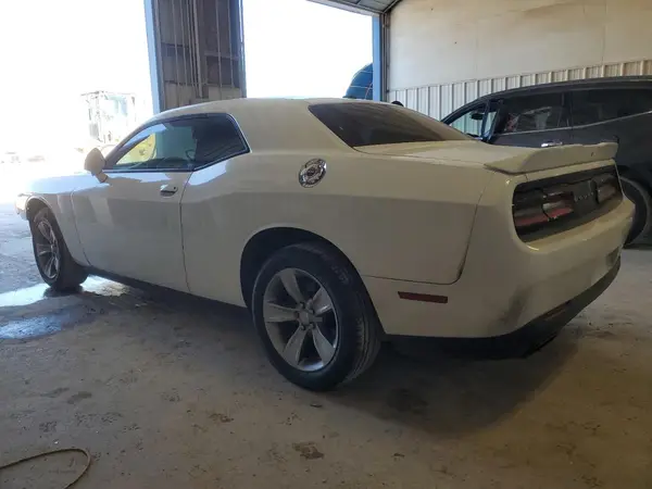 2C3CDZAG1JH121820 2018 DODGE CHALLENGER - Image 2