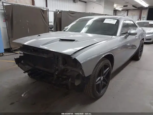 2C3CDZAG1JH144904 2018 DODGE CHALLENGER - Image 2