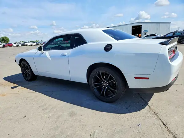 2C3CDZAG1JH178907 2018 DODGE CHALLENGER - Image 2