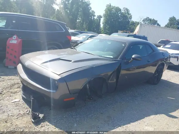 2C3CDZAG1JH204597 2018 DODGE CHALLENGER - Image 2