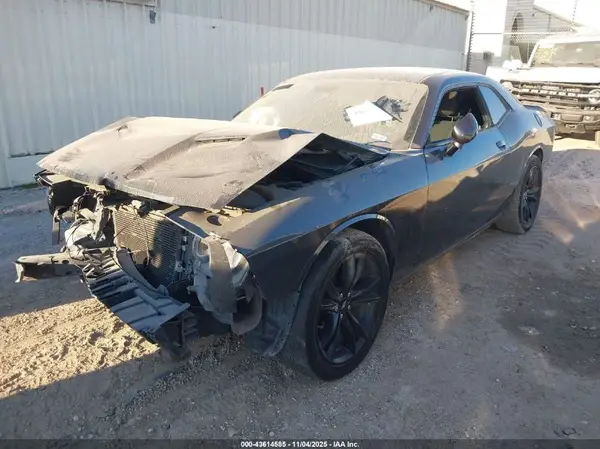 2C3CDZAG1JH217222 2018 DODGE CHALLENGER - Image 2