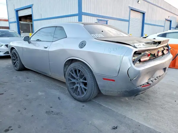 2C3CDZAG1JH236109 2018 DODGE CHALLENGER - Image 2
