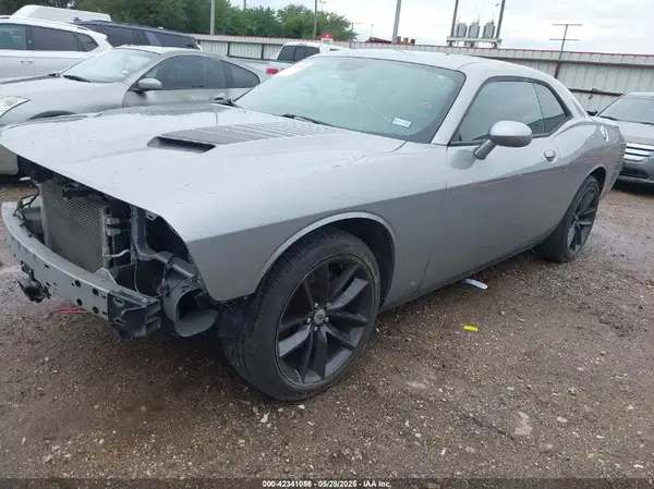 2C3CDZAG1JH241374 2018 DODGE CHALLENGER - Image 2