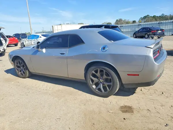 2C3CDZAG1JH258319 2018 DODGE CHALLENGER - Image 2