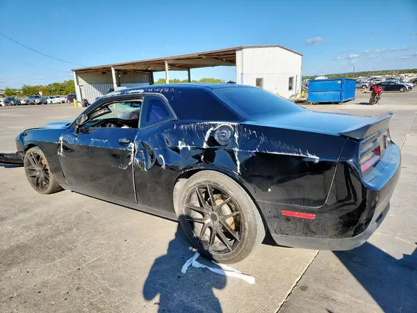 2C3CDZAG1JH311052 2018 DODGE CHALLENGER - Image 2