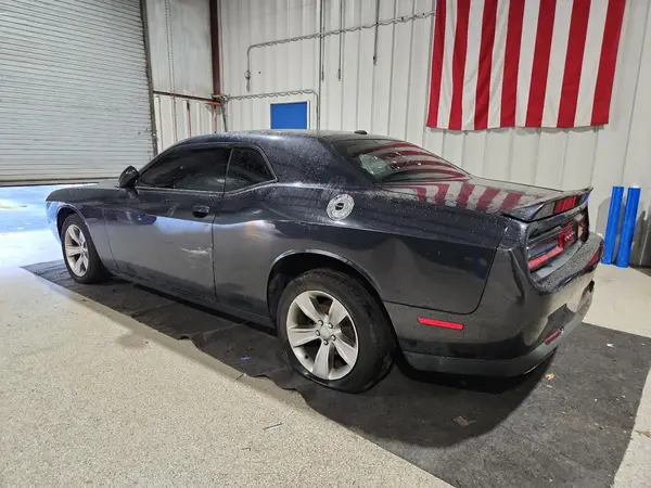 2C3CDZAG1JH317563 2018 DODGE CHALLENGER - Image 2