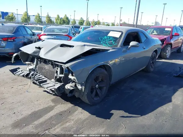 2C3CDZAG1JH318289 2018 DODGE CHALLENGER - Image 2