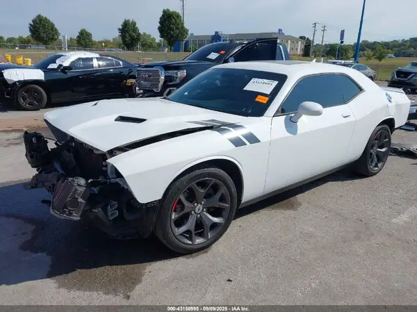 2C3CDZAG1JH322178 2018 DODGE CHALLENGER - Image 2