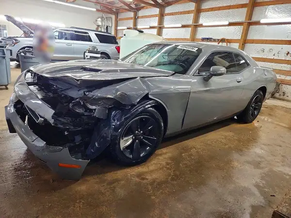 2C3CDZAG1JH325386 2018 DODGE CHALLENGER - Image 1