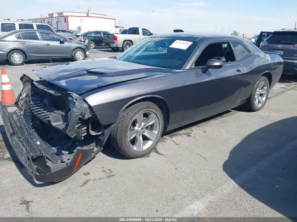 2C3CDZAG1JH328188 2018 DODGE CHALLENGER - Image 2