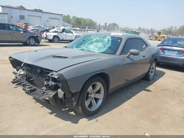 2C3CDZAG1JH334671 2018 DODGE CHALLENGER - Image 2