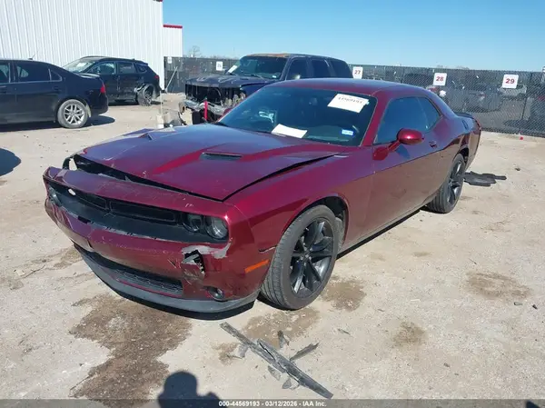 2C3CDZAG1JH339479 2018 DODGE CHALLENGER - Image 2
