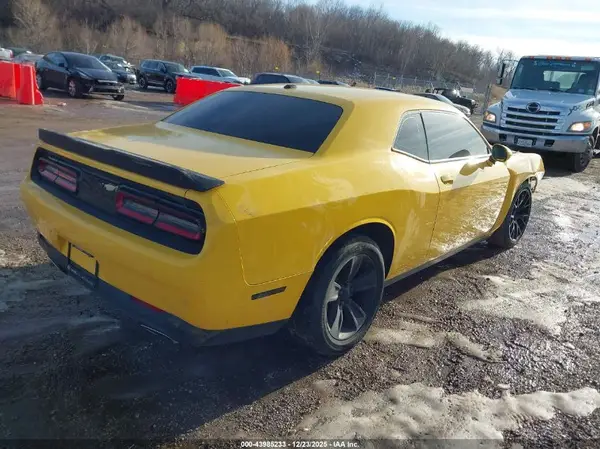 2C3CDZAG1KH529042 2019 DODGE CHALLENGER - Image 2