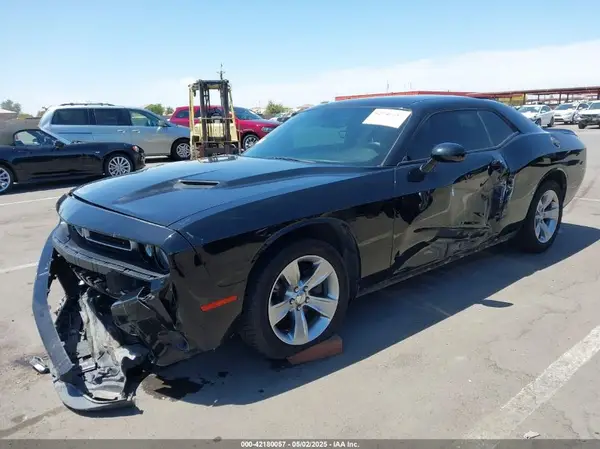 2C3CDZAG1KH587281 2019 DODGE CHALLENGER - Image 2