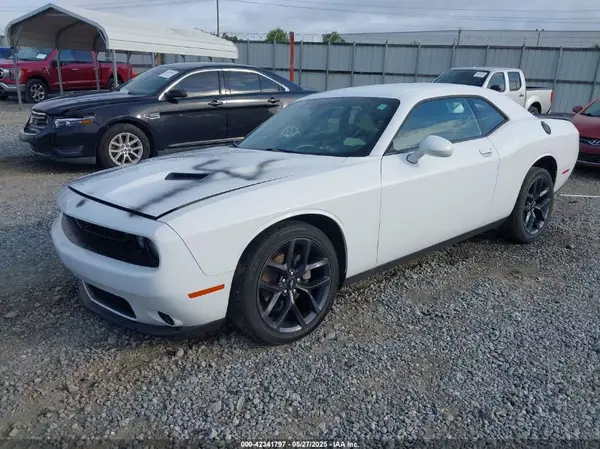 2C3CDZAG1KH714708 2019 DODGE CHALLENGER - Image 2