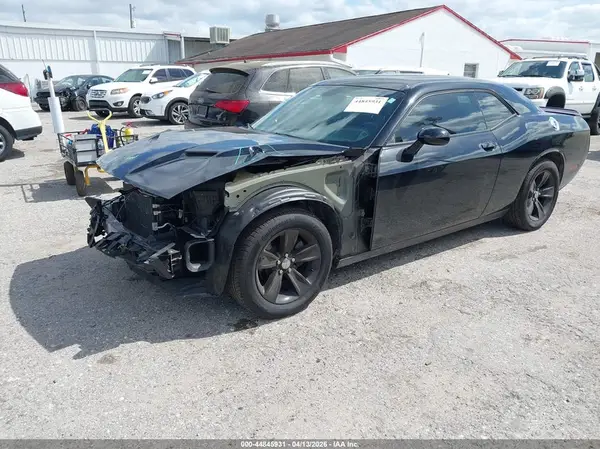 2C3CDZAG1KH733713 2019 DODGE CHALLENGER - Image 2
