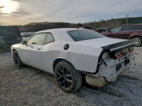 2C3CDZAG1KH739608 2019 DODGE CHALLENGER - Image 2