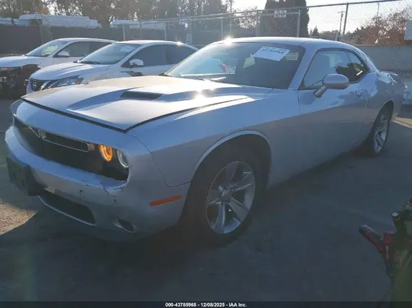 2C3CDZAG1LH105314 2020 DODGE CHALLENGER - Image 2