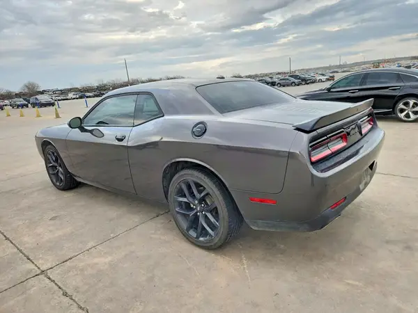2C3CDZAG1NH174829 2022 DODGE CHALLENGER - Image 2