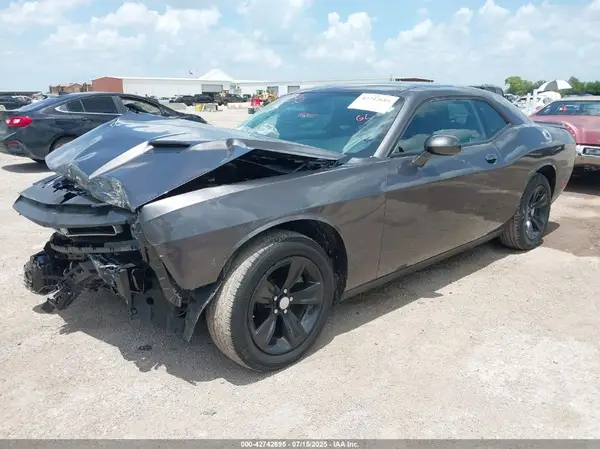 2C3CDZAG1PH581729 2023 DODGE CHALLENGER - Image 2