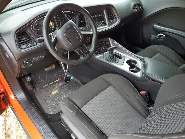 2C3CDZAG1PH602188 2023 DODGE CHALLENGER - Image 8