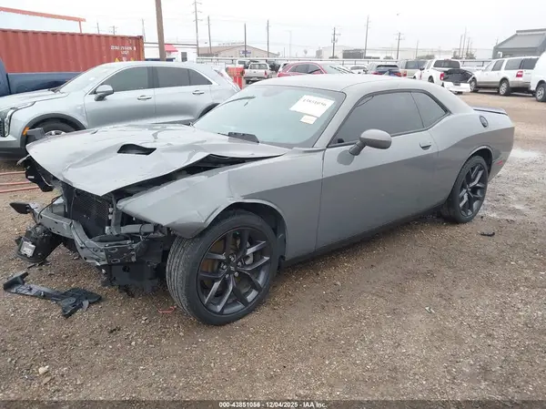 2C3CDZAG1PH679790 2023 DODGE CHALLENGER - Image 2