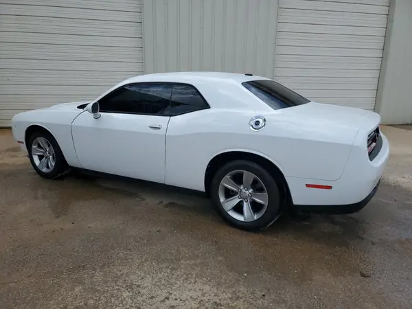 2C3CDZAG2GH100810 2016 DODGE CHALLENGER - Image 2
