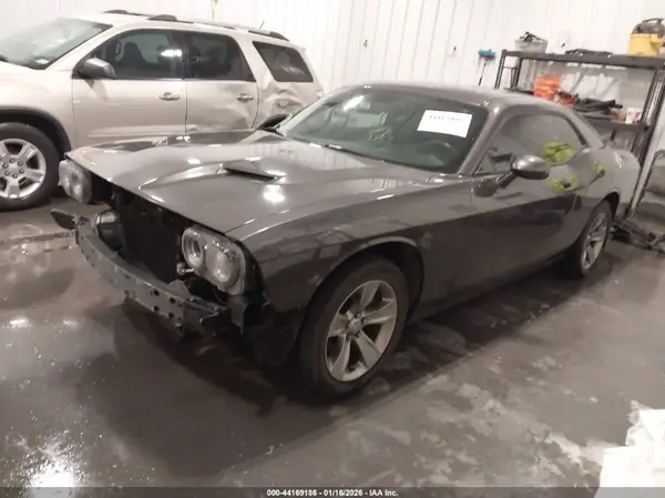 2C3CDZAG2GH148839 2016 DODGE CHALLENGER - Image 2