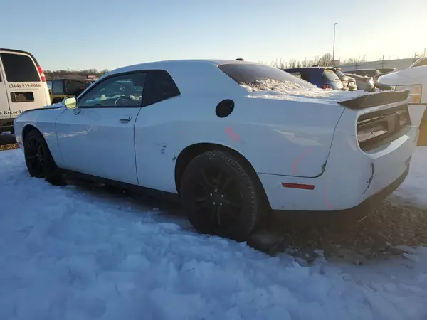 2C3CDZAG2GH158156 2016 DODGE CHALLENGER - Image 2