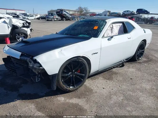 2C3CDZAG2GH202978 2016 DODGE CHALLENGER - Image 2